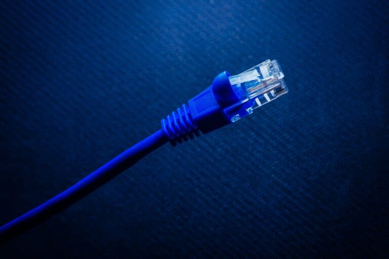 Superfast internet for expats in Hungary. Is 2000 Mbps worth it? We explain what you really need — and why fiber is the smart choice.